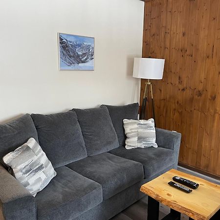 Lush'S Cottages Cormack Eksteriør billede